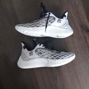 Sz 7.5 Under Armour Curry 9 Flow PE March Madness 2K22 Basketball 3025769-104